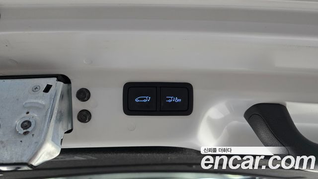 Hyundai Staria 2025 — photo 19