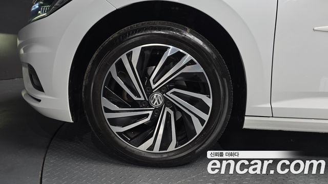 Volkswagen Jetta 2021 — photo 5