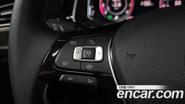 Volkswagen Jetta 2021 — photo 16