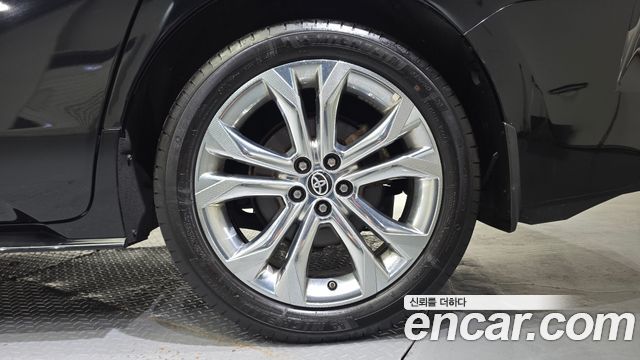 Toyota Sienna 2023 — photo 7