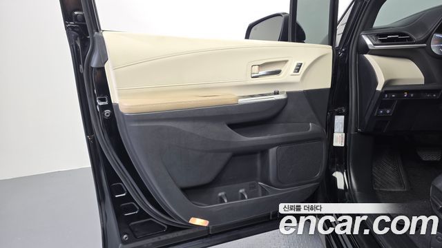 Toyota Sienna 2023 — photo 14
