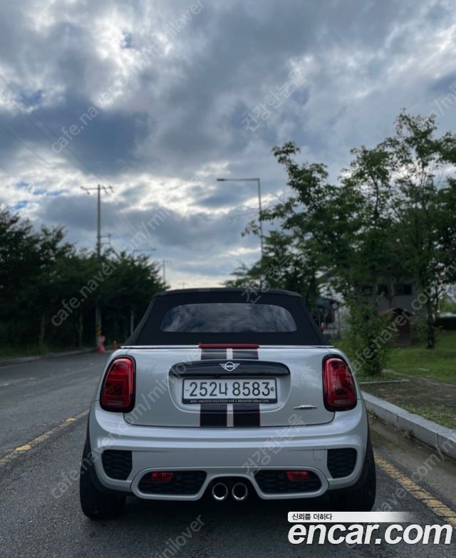 Mini Cooper Convertible 2020 — photo 4