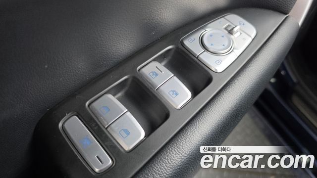 Genesis G70 2018 — photo 20