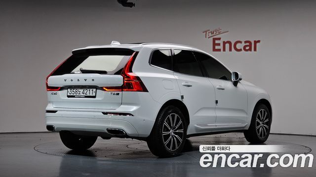 Volvo XC60 2020 — photo 2