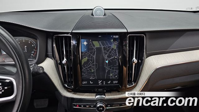 Volvo XC60 2020 — photo 20