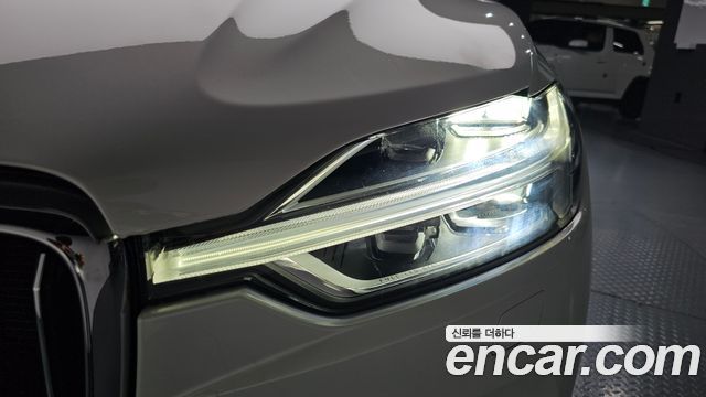 Volvo XC60 2020 — photo 8