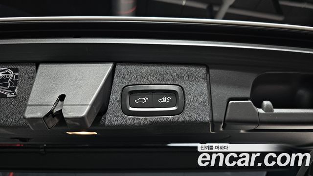 Volvo XC60 2020 — photo 27