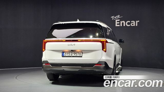Kia Canival 2025 — photo 4