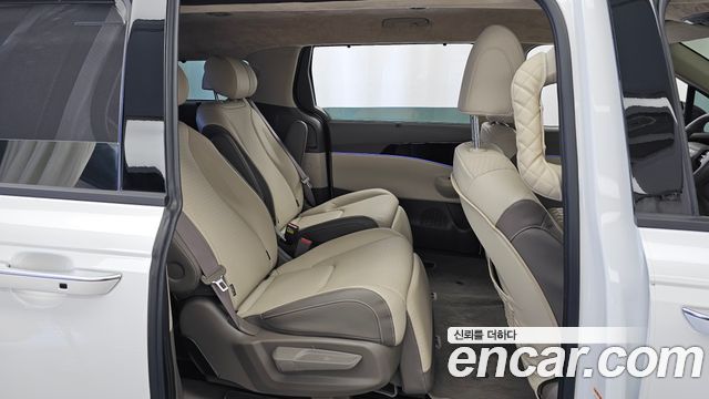 Kia Canival 2025 — photo 12