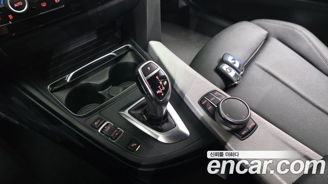 BMW 3-Series 2017 — photo 12