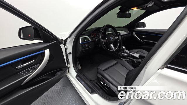 BMW 3-Series 2017 — photo 13