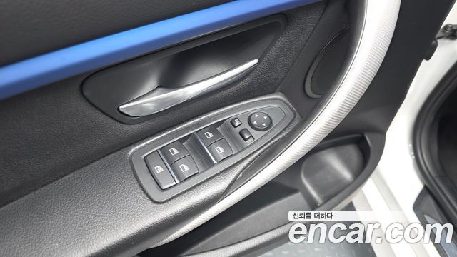 BMW 3-Series 2017 — photo 29