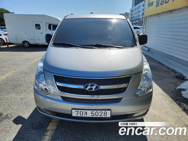 Hyundai Starex 2015 — photo 2