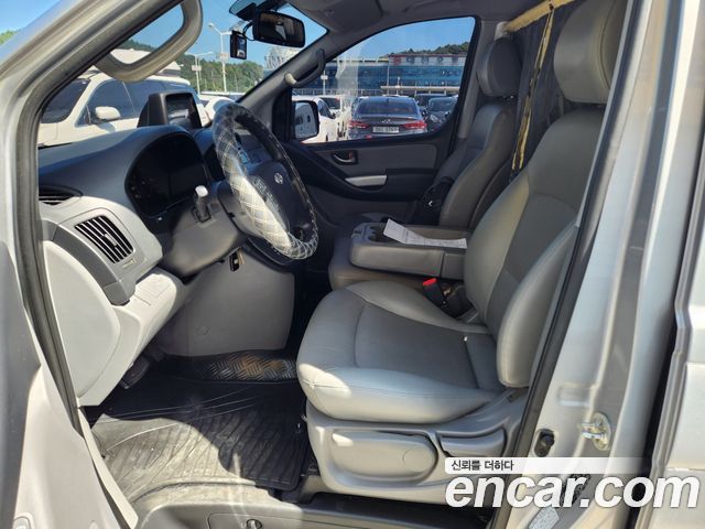 Hyundai Starex 2015 — photo 12