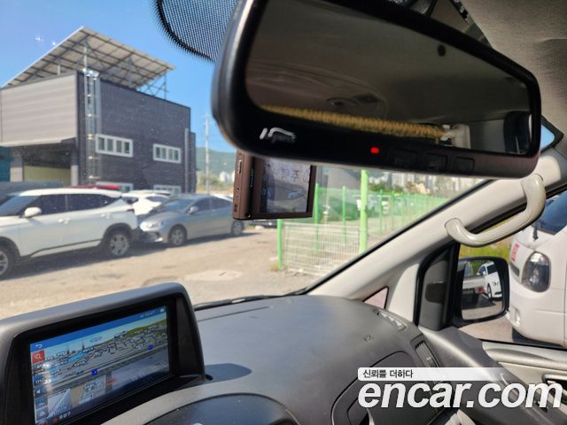 Hyundai Starex 2015 — photo 15