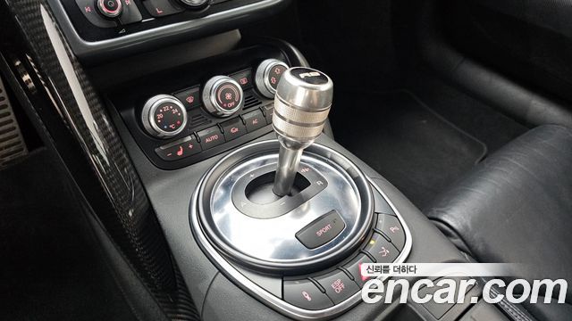 Audi R8 2009 — photo 9