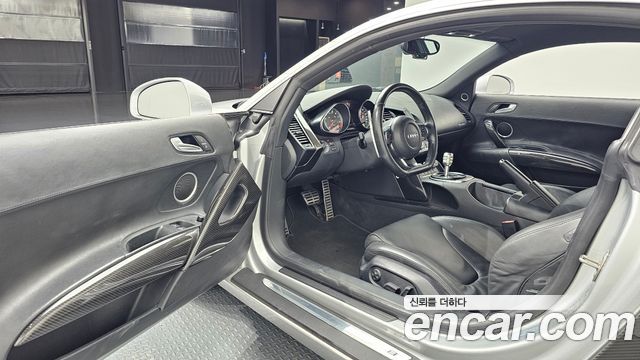 Audi R8 2009 — photo 10