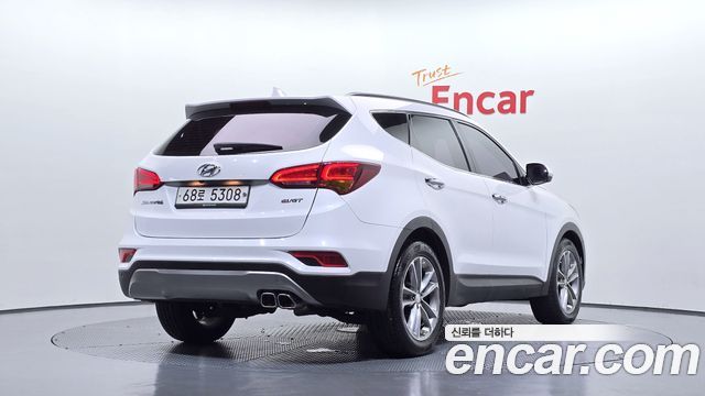 Hyundai Santafe 2017 — photo 2