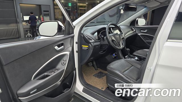 Hyundai Santafe 2017 — photo 13