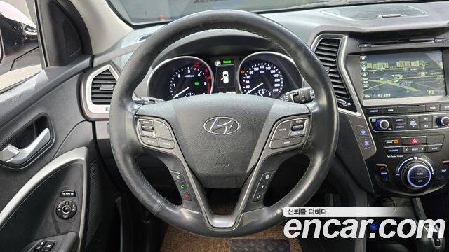 Hyundai Santafe 2017 — photo 19