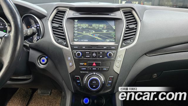Hyundai Santafe 2017 — photo 20