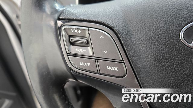 Hyundai Santafe 2017 — photo 22