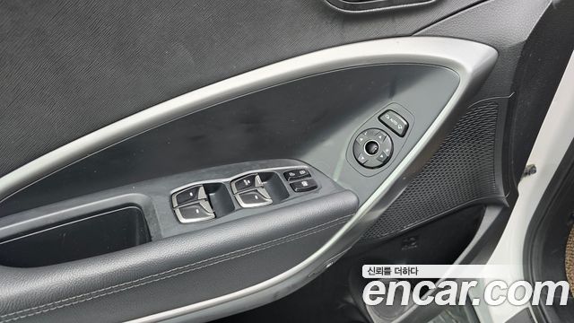 Hyundai Santafe 2017 — photo 25
