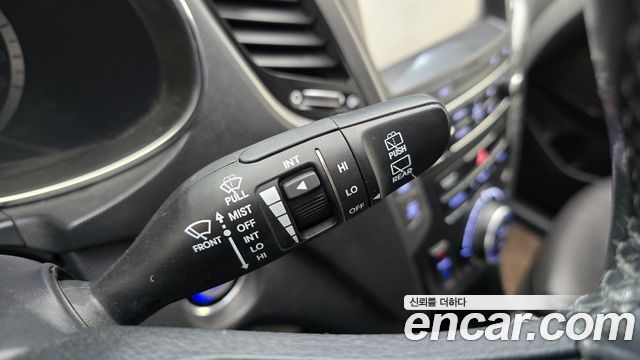 Hyundai Santafe 2017 — photo 28