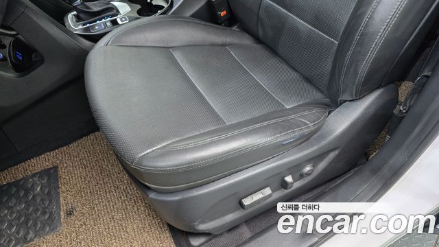 Hyundai Santafe 2017 — photo 30