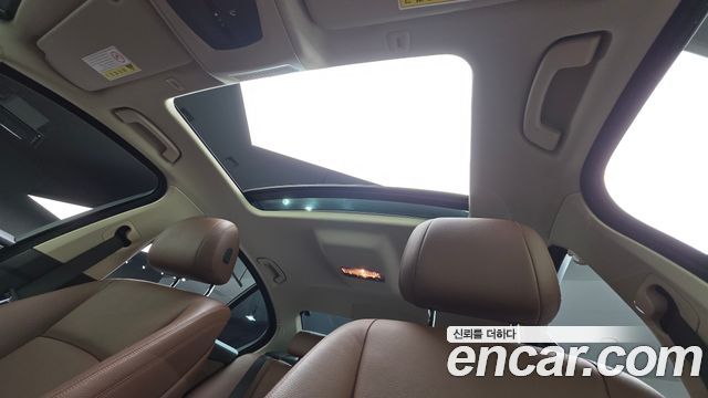 BMW 5-Series 2016 — photo 12