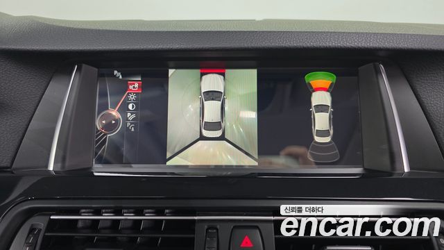 BMW 5-Series 2016 — photo 16