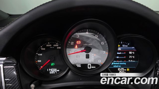 Porsche Macan 2015 — photo 11