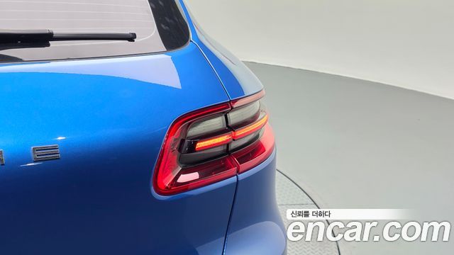 Porsche Macan 2015 — photo 9