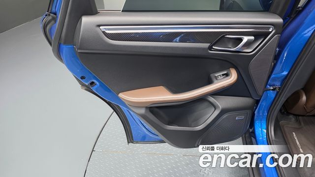 Porsche Macan 2015 — photo 15