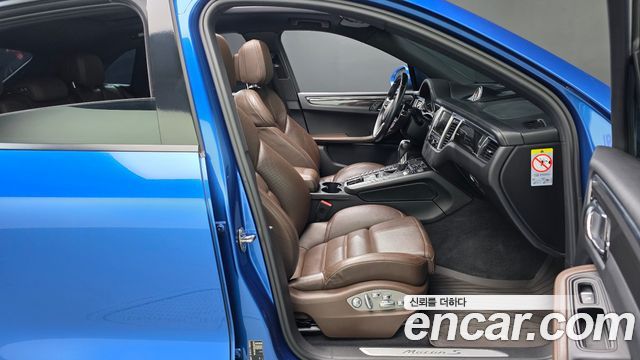 Porsche Macan 2015 — photo 16