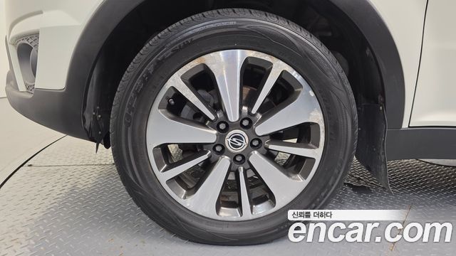 KG Mobility KORANDO 2015 — photo 5