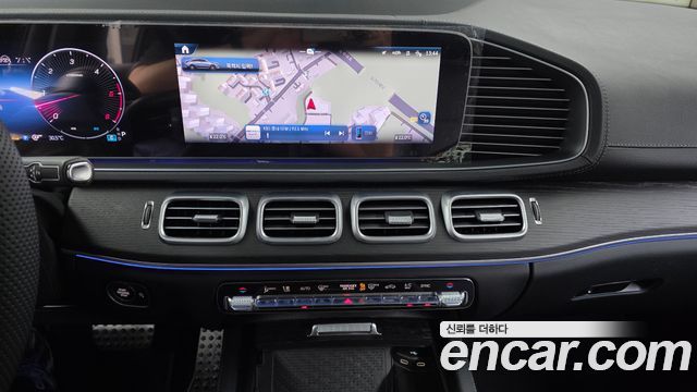 Mercedes-Benz GLE-Class 2023 — photo 19