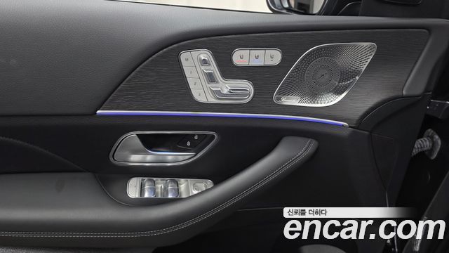 Mercedes-Benz GLE-Class 2023 — photo 27