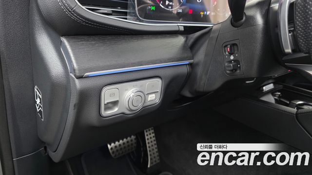 Mercedes-Benz GLE-Class 2023 — photo 28