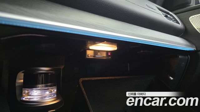 Mercedes-Benz GLE-Class 2023 — photo 33