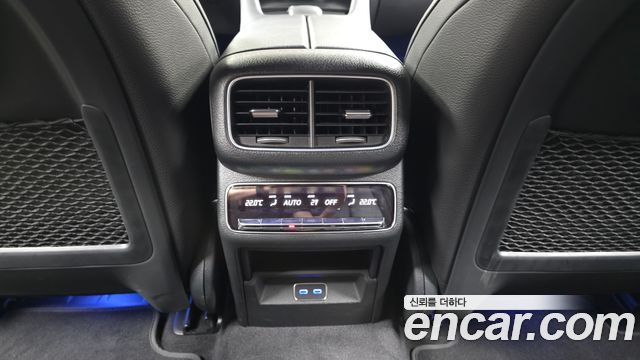 Mercedes-Benz GLE-Class 2023 — photo 35