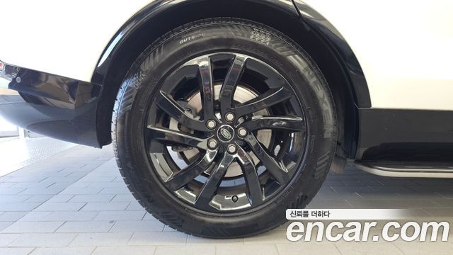 Land Rover Discovery 2020 — photo 5