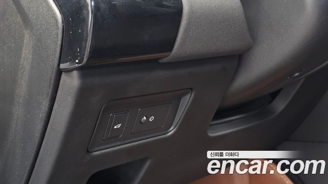 Land Rover Discovery 2020 — photo 19