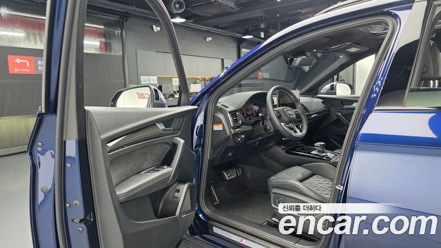Audi SQ5 2022 — photo 13