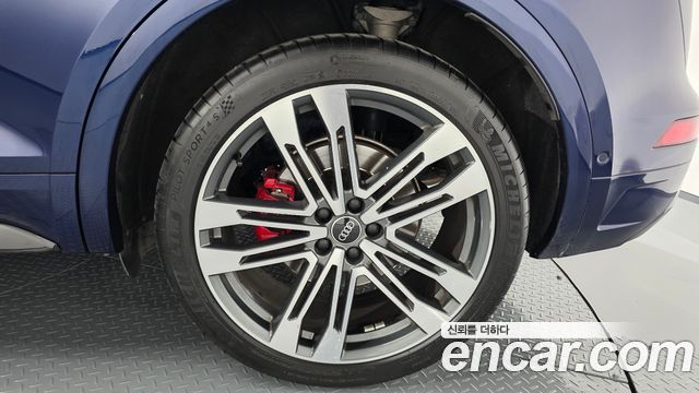 Audi SQ5 2022 — photo 7