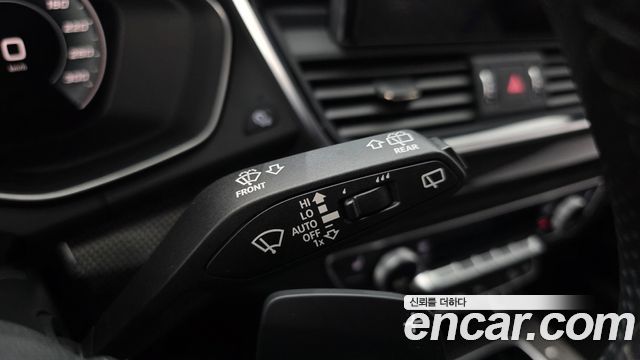 Audi SQ5 2022 — photo 27