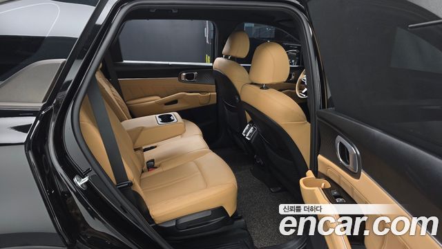 Kia Sorento 2023 — photo 11