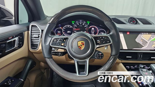 Porsche Cayenne 2021 — photo 19