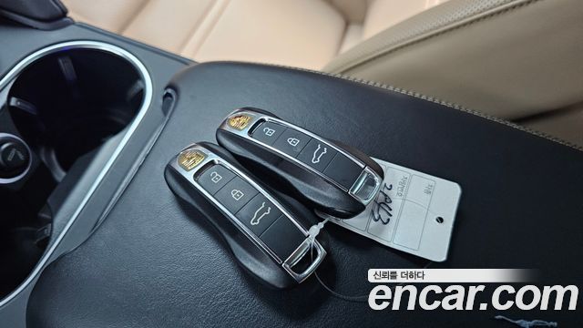 Porsche Cayenne 2021 — photo 25
