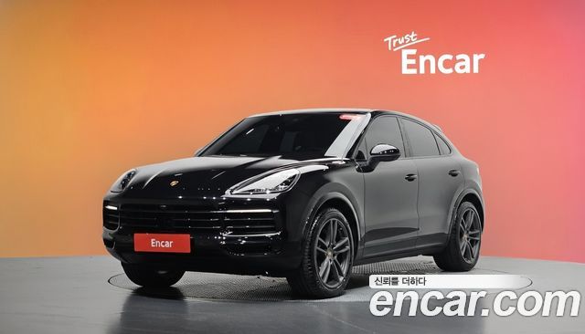 Porsche Cayenne 2021 — photo 1